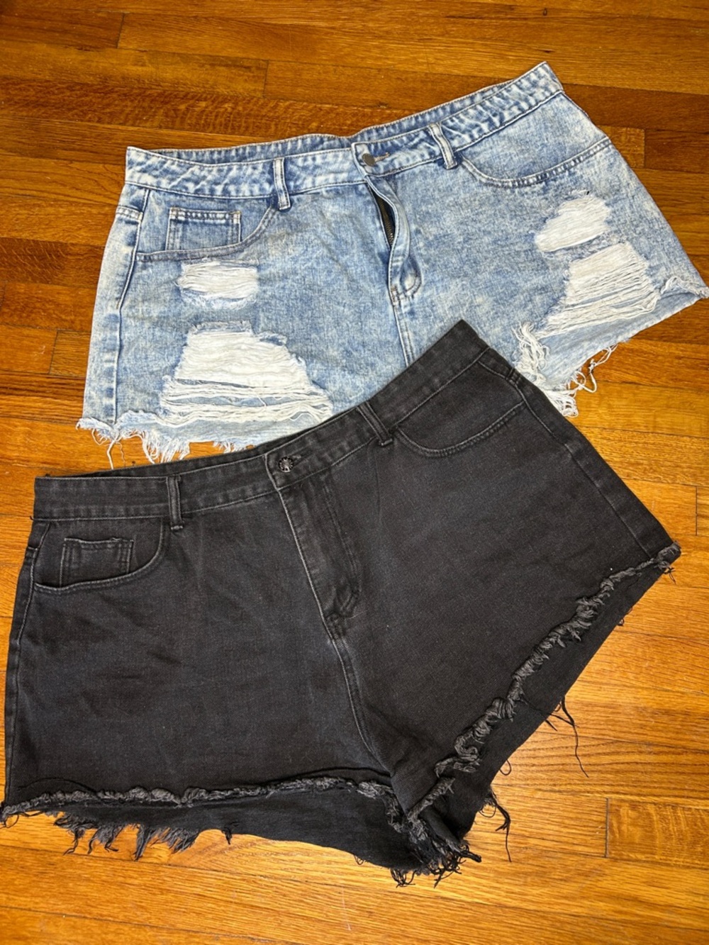 SHEIN Light Blue Acid-Wash & Black Distressed Denim Shorts Duo